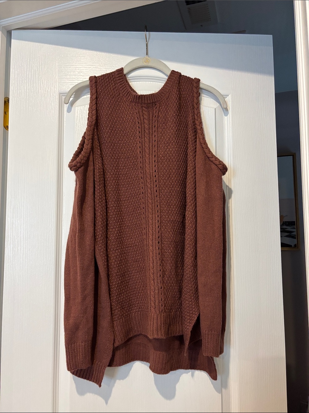 Women’s Open-Shoulder Knit Sweater Vest in Rust